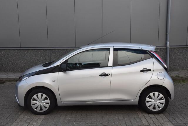Toyota AYGO 1.0 VVT-i x-fun | Dealer onderhouden | 1e eigenaar | Cruise control |