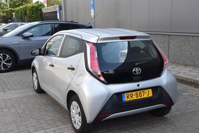 Toyota AYGO 1.0 VVT-i x-fun | Dealer onderhouden | 1e eigenaar | Cruise control |