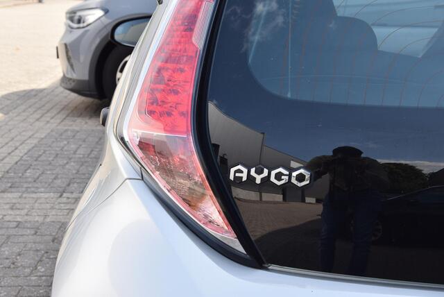 Toyota AYGO 1.0 VVT-i x-fun | Dealer onderhouden | 1e eigenaar | Cruise control |