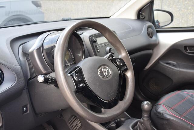 Toyota AYGO 1.0 VVT-i x-fun | Dealer onderhouden | 1e eigenaar | Cruise control |