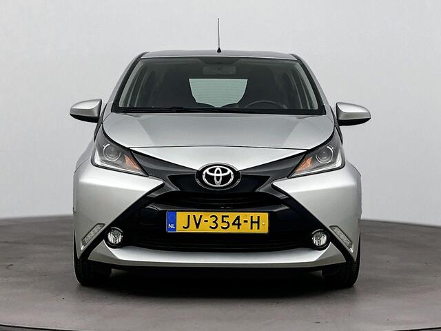 Toyota AYGO 1.0 VVT-i x-play | Airco | Camera | Cruise control |