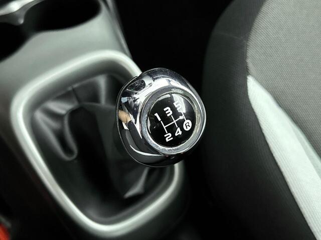 Toyota AYGO 1.0 VVT-i x-play | Airco | Camera | Cruise control |