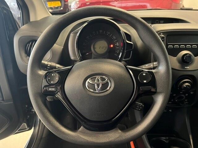 Toyota AYGO 1.0 VVT-i x-fun ( Apple Carplay / Android auto )