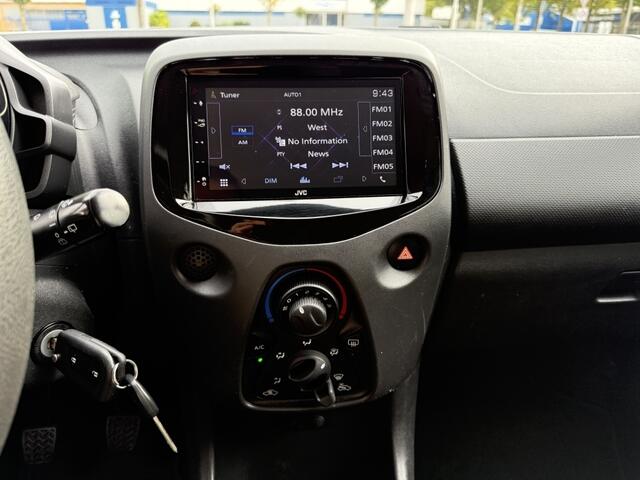 Toyota AYGO 1.0 VVT-i x-fun ( Apple Carplay / Android auto )