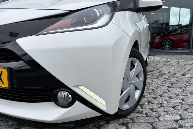 Toyota AYGO 1.0 VVT-i x-play, Navi, Parkeercamera, Bluetooth