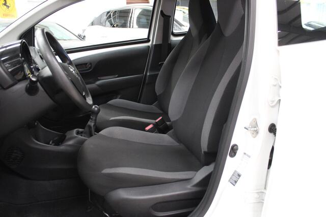 Toyota AYGO 1.0 VVT-i x-fun Airco. Cruise Control, Stuurbekrachtiging