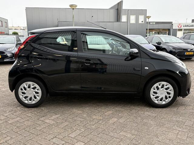 Toyota AYGO 1.0 VVT-i x-play