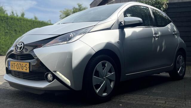 Toyota AYGO 1.0 VVT-i x-play AUTOMAAT 2016 - 1e EIGENAAR!