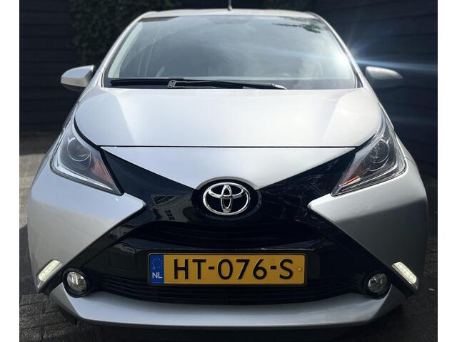 Toyota AYGO 1.0 VVT-i x-play AUTOMAAT 2016 - 1e EIGENAAR!