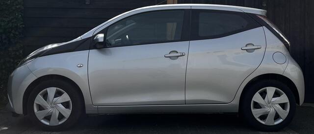 Toyota AYGO 1.0 VVT-i x-play AUTOMAAT 2016 - 1e EIGENAAR!