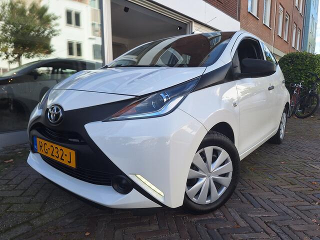 Toyota AYGO 1.0 VVT-i X-Fun 5Drs /Airco/Bluetooth/Led/Garantie