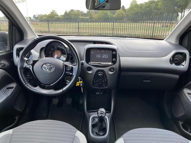 Toyota AYGO 1.0 VVT-i x-play | Airco | Camera