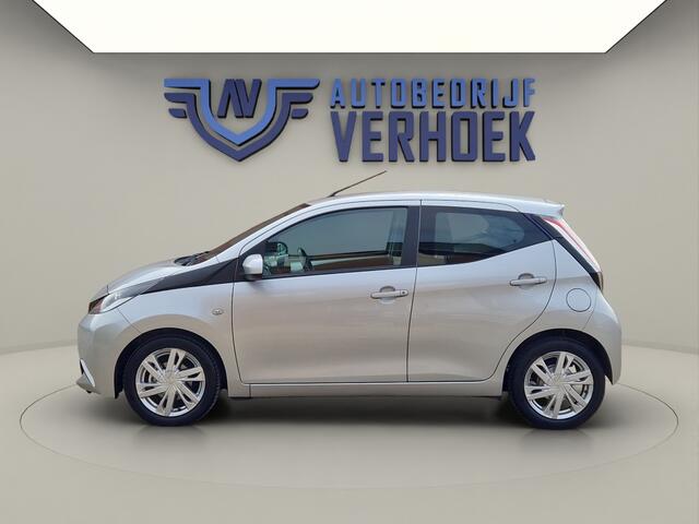 Toyota AYGO 1.0 VVT-i x-pure Clima - Camera - Lichtmetalen velgen