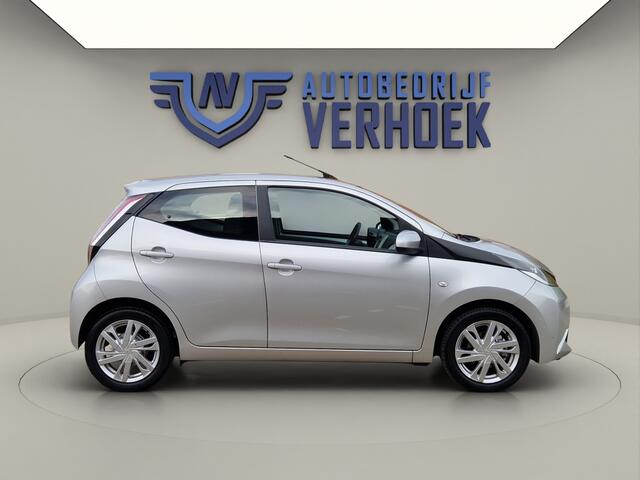 Toyota AYGO 1.0 VVT-i x-pure Clima - Camera - Lichtmetalen velgen