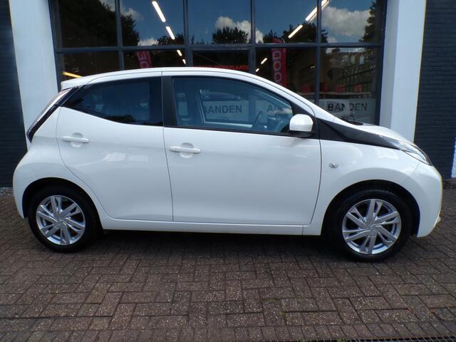 Toyota AYGO 1.0 VVT-i 5-Drs White Edition NIEUW STAAT!