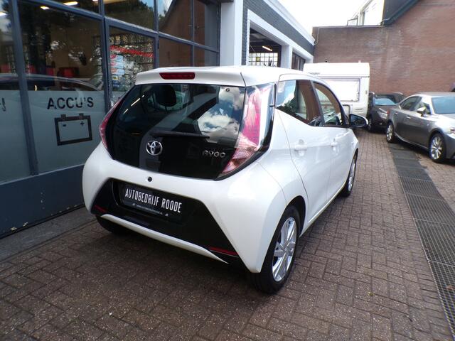 Toyota AYGO 1.0 VVT-i 5-Drs White Edition NIEUW STAAT!