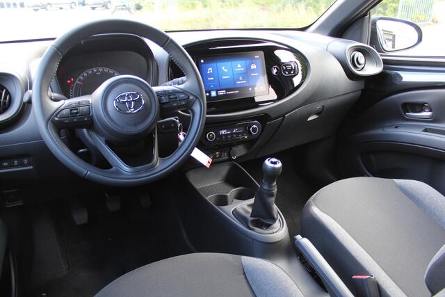 Toyota AYGO X 1.0 VVT-i MT First | Rijklaar | Clima | LED | Stoelverw. | Privacyglass | Apple/Android | Camera | Adaptive cruise