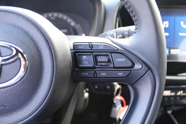 Toyota AYGO X 1.0 VVT-i MT First | Rijklaar | Clima | LED | Stoelverw. | Privacyglass | Apple/Android | Camera | Adaptive cruise