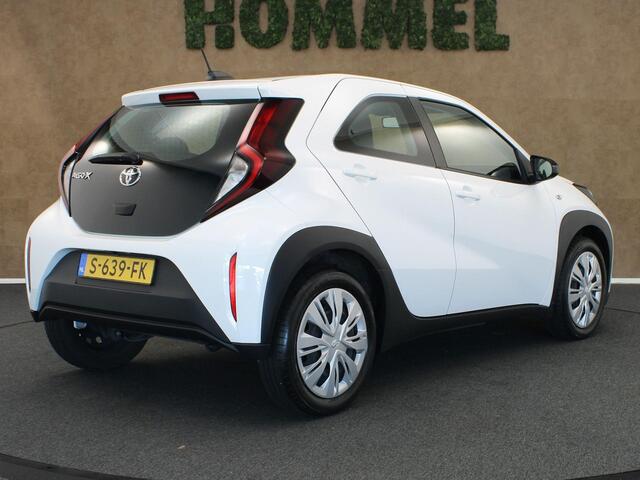 Toyota AYGO X 1.0 VVT-i MT Play - ORIGINEEL NEDERLANDSE AUTO - APPLE CARPLAY/ ANDROID AUTO - ACHTERUITRIJ CAMERA - ADAPTIVE CRUISE CONTROL - DAB+ RADIO - LANE ASSIST
