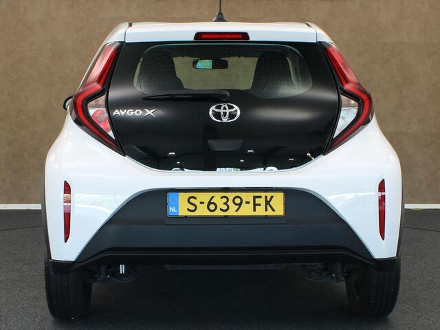 Toyota AYGO X 1.0 VVT-i MT Play - ORIGINEEL NEDERLANDSE AUTO - APPLE CARPLAY/ ANDROID AUTO - ACHTERUITRIJ CAMERA - ADAPTIVE CRUISE CONTROL - DAB+ RADIO - LANE ASSIST