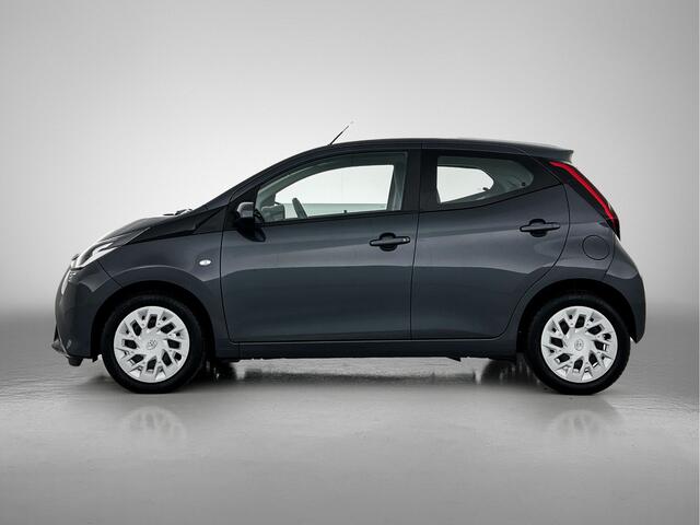 Toyota AYGO 1.0 VVT-i x-play Automaat | 1e Eigenaar | Dealer Onderhouden | Apple Carplay / Android Auto | Camera |