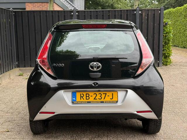 Toyota AYGO 1.0 VVT-i x-play APPLE CARPLAY