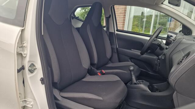 Toyota AYGO 1.0 VVT-i x-fun, Airco, Bluetooth, NL Auto!