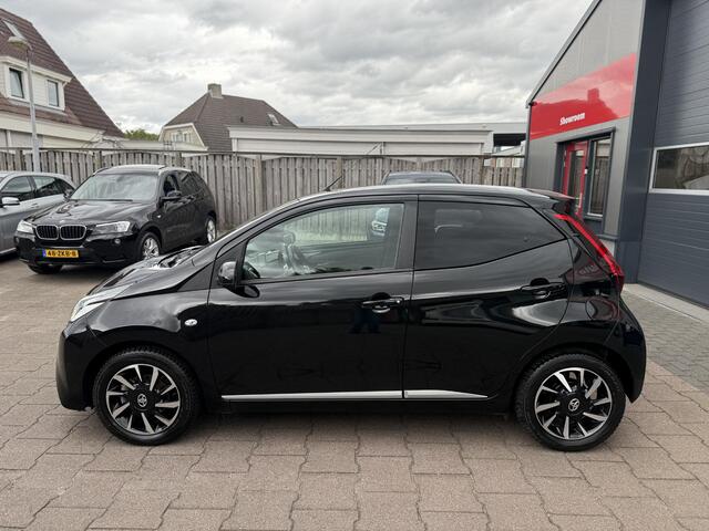 Toyota AYGO 1.0 VVT-i x-play Automaat Camera-Clima-CarPlay