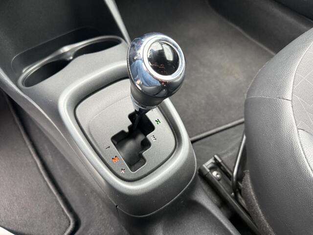 Toyota AYGO 1.0 VVT-i x-play Automaat Camera-Clima-CarPlay