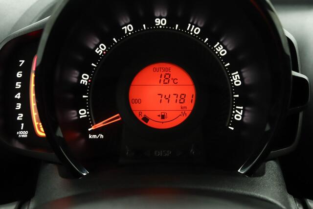 Toyota AYGO 1.0 VVT-i x-play | Airco | Achteruitrijcamera | Apple Carplay | Android Auto |