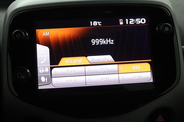 Toyota AYGO 1.0 VVT-i x-play | Airco | Achteruitrijcamera | Apple Carplay | Android Auto |