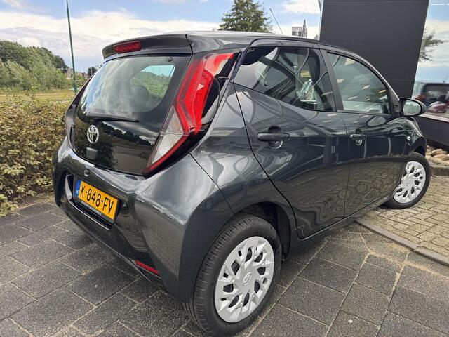 Toyota AYGO 1.0 VVT-i x-play | Eerste Eigenaar | Dealeronderhouden| Unieke Km-Stand | Achteruitrijcamera | Apple Carplay/Android Auto | Enz...