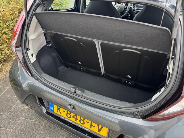 Toyota AYGO 1.0 VVT-i x-play | Eerste Eigenaar | Dealeronderhouden| Unieke Km-Stand | Achteruitrijcamera | Apple Carplay/Android Auto | Enz...