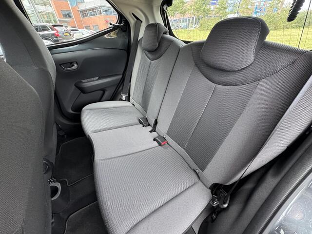 Toyota AYGO 1.0 VVT-i x-play | Eerste Eigenaar | Dealeronderhouden| Unieke Km-Stand | Achteruitrijcamera | Apple Carplay/Android Auto | Enz...