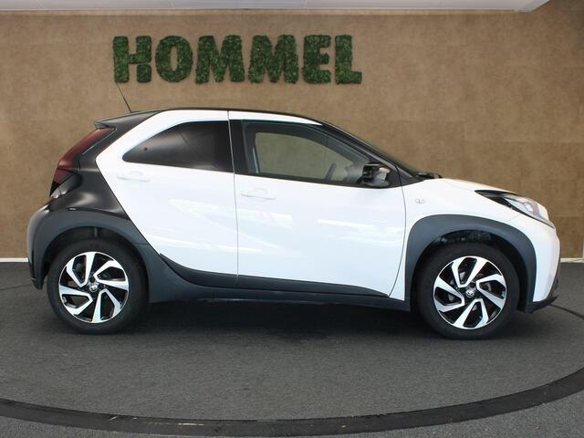 Toyota AYGO X 1.0 VVT-i S-CVT Pulse - ORIGINEEL NEDERLANDSE AUTO - AFKOMSTIG VAN 1E EIGENAAR - 17 INCH LICHT METALEN VELGEN - CAMERA - CLIMATE CONTROL - TWO TONE LAK - ADAPTIEVE CRUISE CONTROL
