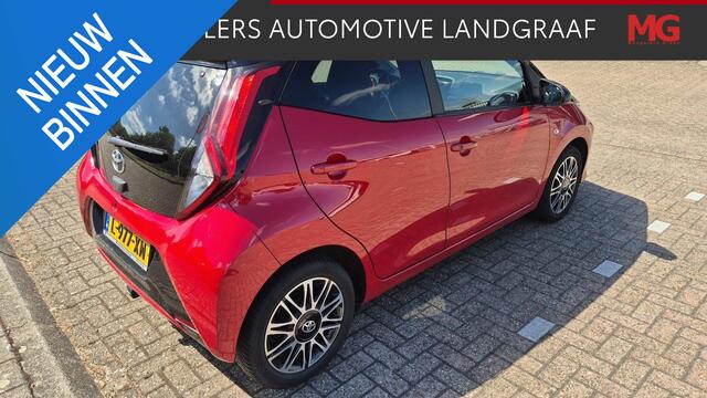 Toyota AYGO 1.0 VVT-i x-clusiv