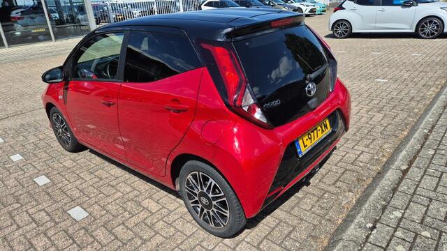 Toyota AYGO 1.0 VVT-i x-clusiv
