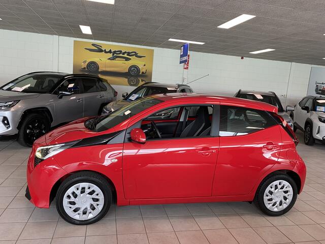 Toyota AYGO 1.0 VVT-i x-play