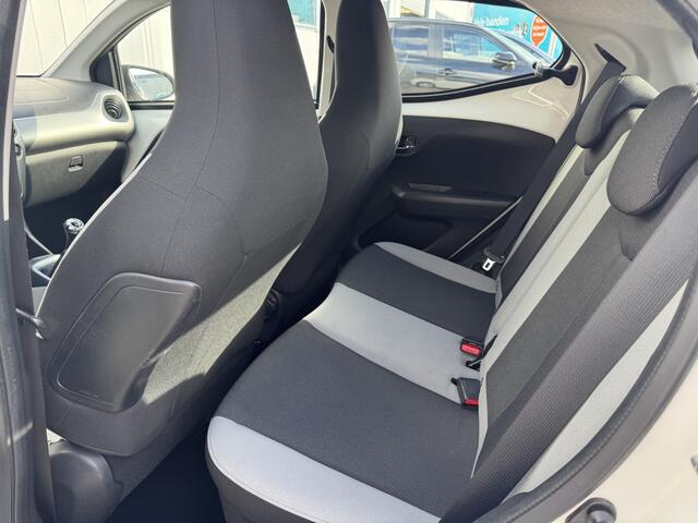 Toyota AYGO 1.0 VVT-i x-play Camera NL Auto