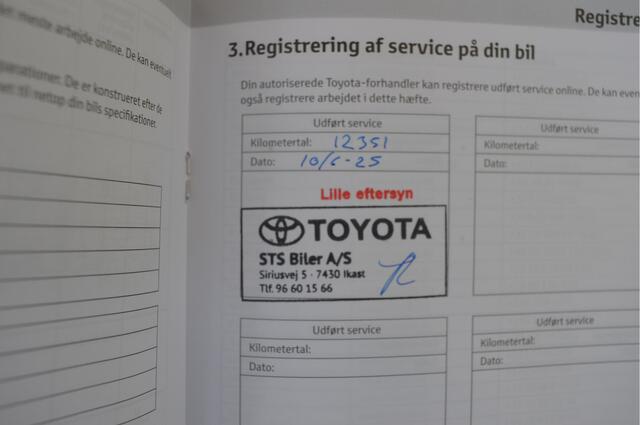 Toyota AYGO X 1.0 VVT-i MT Pulse Addapt Cruise / Lane assist / Apple,android / Lmv 17" / Led verl. /