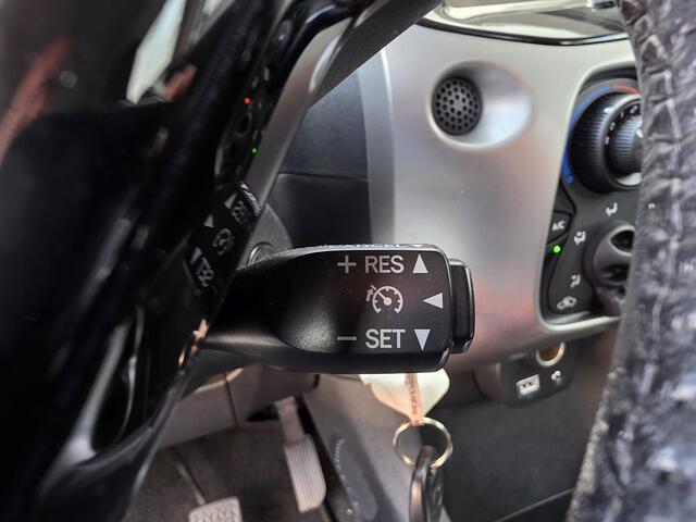Toyota AYGO 1.0 VVT-i x-play AUT! Camera! Apk 7-2026! VERWACHT!!