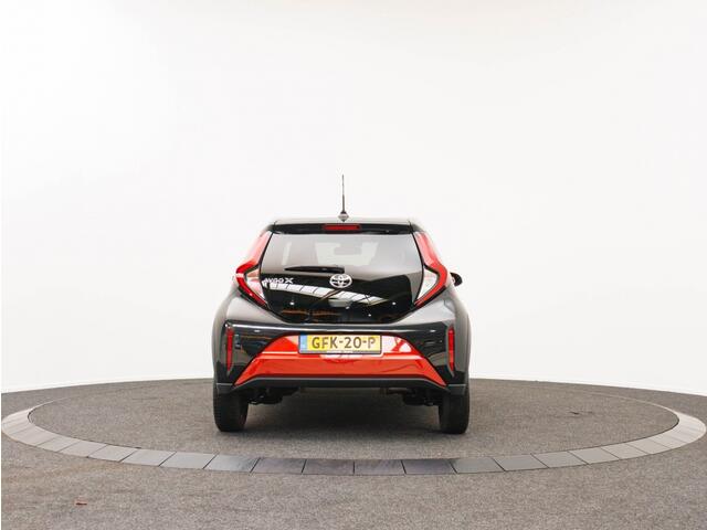 Toyota AYGO 1.0 VVT-i MT Premium | Navigatie | Camera | Stoelverwarming