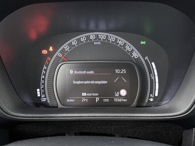 Toyota AYGO X 1.0 VVT-i S-CVT Pulse | Automaat | Camera | Led koplampen | Climate Control | 17" zwart gepolijste LM-velgen