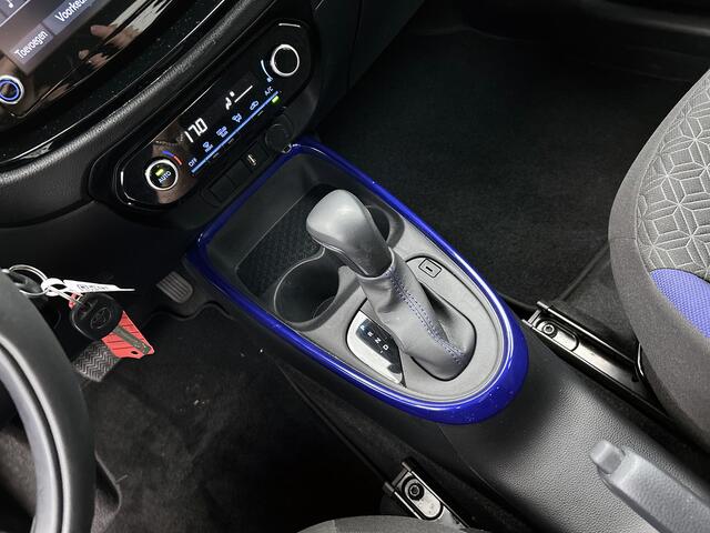 Toyota AYGO X 1.0 VVT-i S-CVT Pulse | Automaat | Camera | Led koplampen | Climate Control | 17" zwart gepolijste LM-velgen
