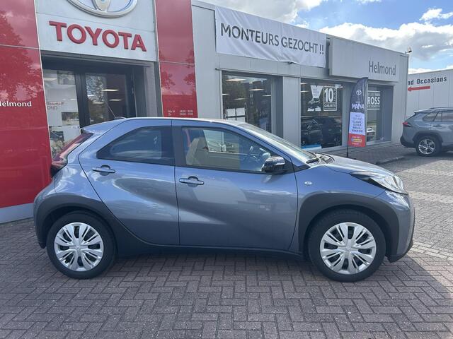 Toyota AYGO X 1.0 VVT-i MT Play
