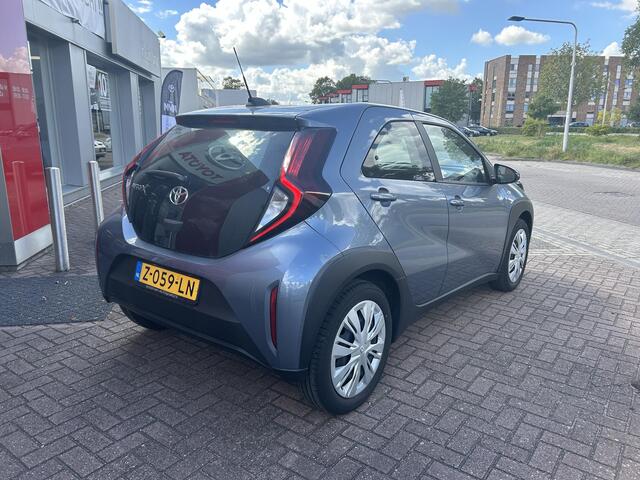 Toyota AYGO X 1.0 VVT-i MT Play
