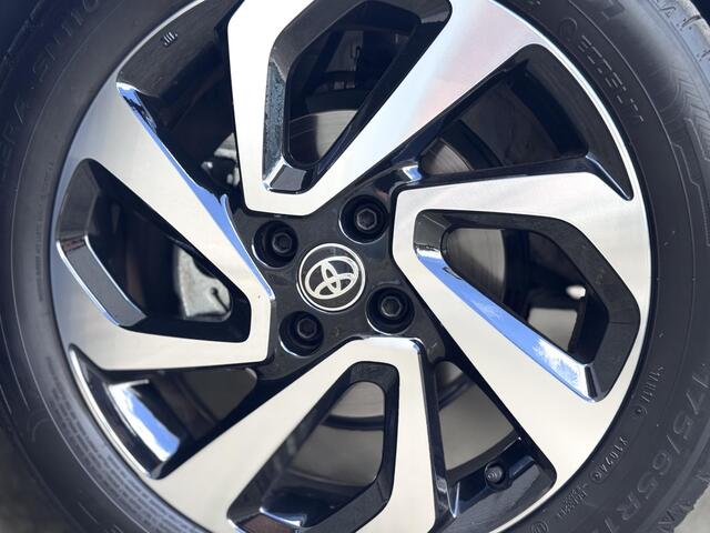 Toyota AYGO X 1.0 VVT-i MT Two-Tone | CARPLAY LANE CLIMA - ZGAN!