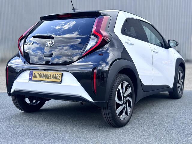Toyota AYGO X 1.0 VVT-i MT Two-Tone | CARPLAY LANE CLIMA - ZGAN!