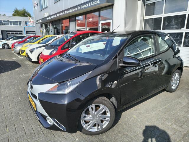 Toyota AYGO 1.0 VVT-i x-play