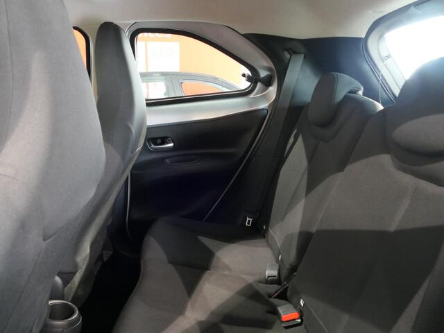 Toyota AYGO X 1.0 VVT-i MT Play - Adaptive cruise, camera, bluetooth